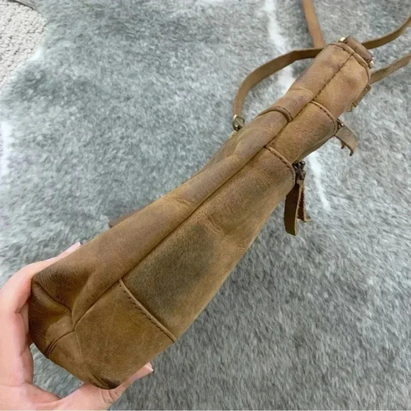 Komal’s Passion Leather Crossbody Bag - Picture 9 of 16